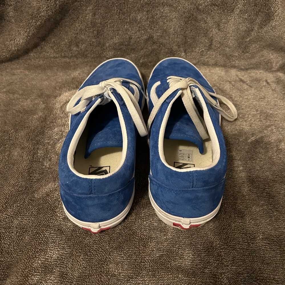 Men’s blue suede Old Skool Vans